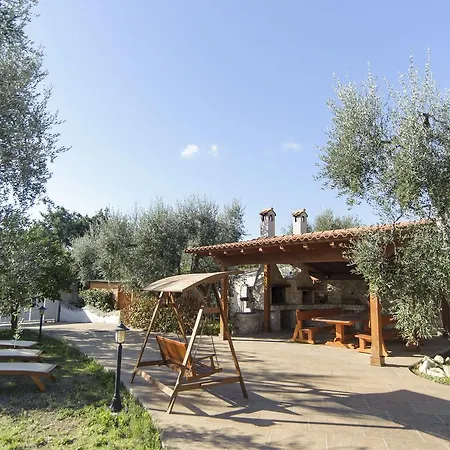 Ξενοδοχείο με διαμερίσματα Borghetto Tio Pepe 3*