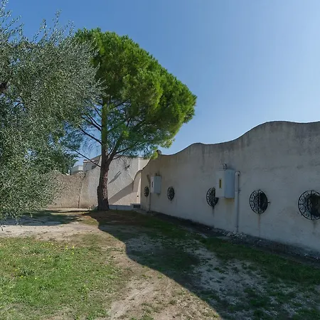 Ξενοδοχείο με διαμερίσματα Borghetto Tio Pepe 3*