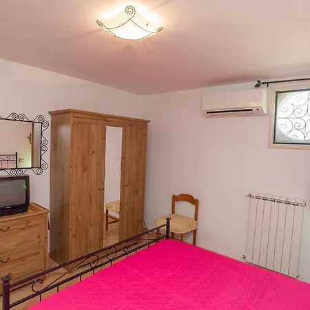 Ξενοδοχείο με διαμερίσματα Borghetto Tio Pepe