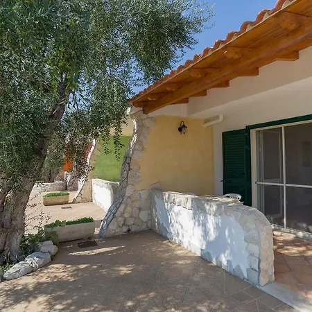 Ξενοδοχείο με διαμερίσματα Borghetto Tio Pepe