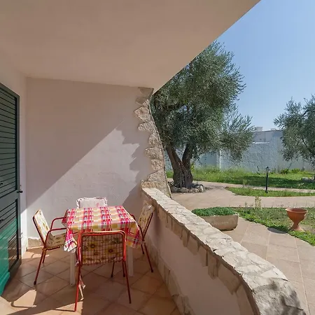 Ξενοδοχείο με διαμερίσματα Borghetto Tio Pepe 3*