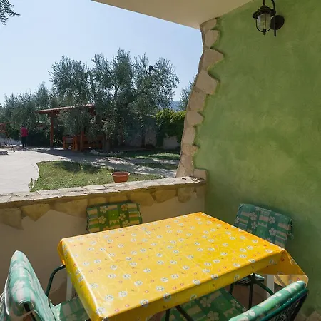 Ξενοδοχείο με διαμερίσματα Borghetto Tio Pepe