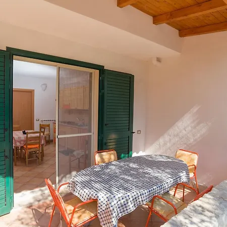 Ξενοδοχείο με διαμερίσματα Borghetto Tio Pepe 3*